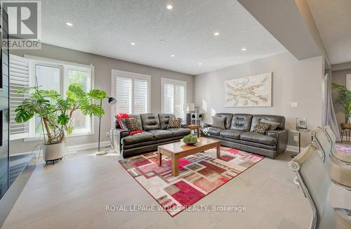 43 Greyhawk Street, Kitchener, ON - Indoor Photo Showing Living Room