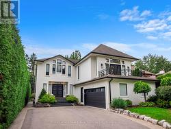 74 WEST STREET  Oakville (Br Bronte), ON L6L 2Y7