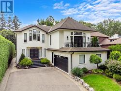 74 WEST STREET  Oakville (Br Bronte), ON L6L 2Y7