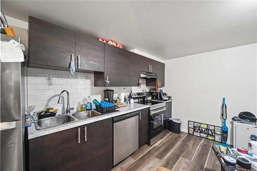 84 Woodydell Avenue, Winnipeg, MB - Indoor Photo Showing Kitchen With Double Sink With Upgraded Kitchen