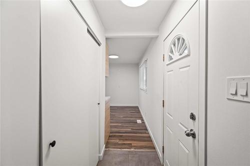 84 Woodydell Avenue, Winnipeg, MB - Indoor Photo Showing Other Room