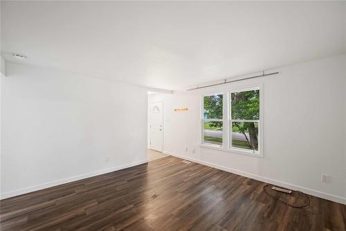 84 Woodydell Avenue, Winnipeg, MB - Indoor Photo Showing Other Room