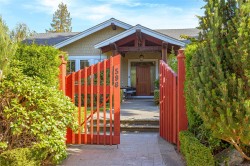 598 Arbutus St  Qualicum Beach, BC V9K 1K6