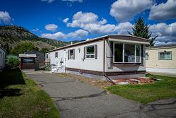 23-2400 OAKDALE Way  Kamloops, BC V2B 6W7