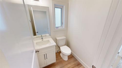 B-353 Legacy Lookout, Cranbrook, BC - Indoor Photo Showing Bathroom