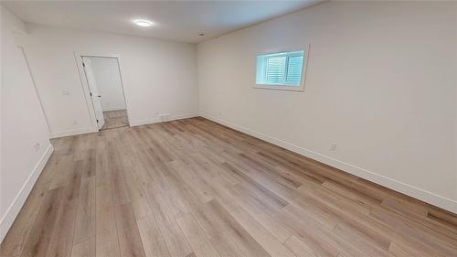 B-353 Legacy Lookout, Cranbrook, BC - Indoor Photo Showing Other Room