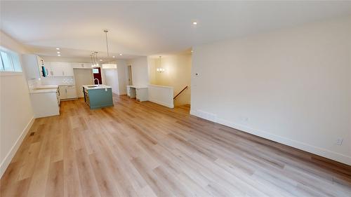 B-353 Legacy Lookout, Cranbrook, BC - Indoor