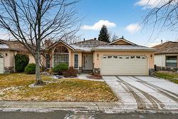 61-1201 Cameron Avenue  Kelowna, BC V1Y 9H7