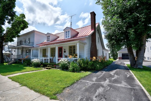 Façade - 860 Rue De Frontenac, Berthierville, QC - Outdoor With Facade