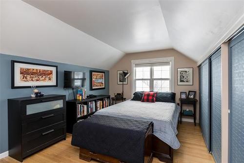 45 Renfrew St, Winnipeg, MB 