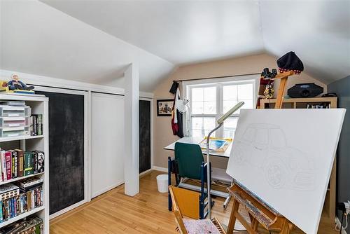 45 Renfrew St, Winnipeg, MB 