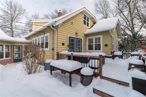 45 Renfrew St, Winnipeg, MB 