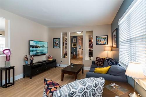 45 Renfrew St, Winnipeg, MB 