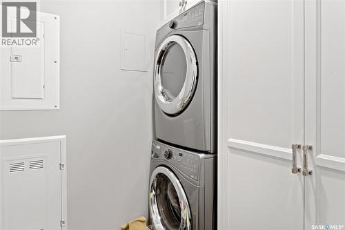 306 404 Cartwright Street, Saskatoon, SK - Indoor Photo Showing Laundry Room
