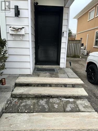 ROOM - 9 ROYCREST AVENUE , Toronto, Ontario M2N 1R1 3