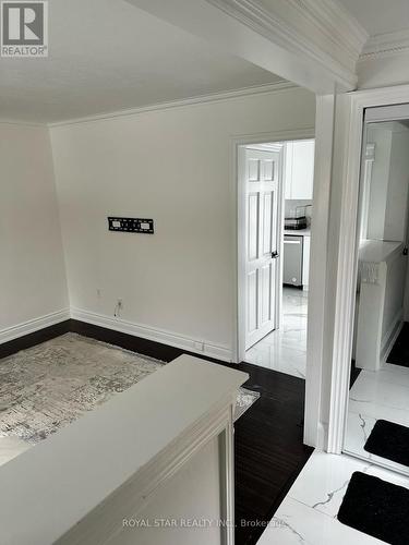 ROOM - 9 ROYCREST AVENUE , Toronto, Ontario M2N 1R1 5