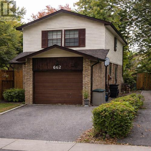 662 BALSAM CRESCENT  Oshawa, ON L1J 6A2