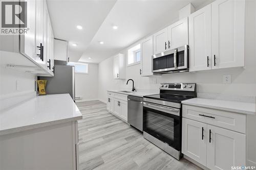 1401 23Rd Street, Saskatoon, SK - Indoor Photo Showing Kitchen