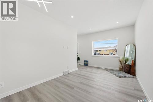1401 23Rd Street, Saskatoon, SK - Indoor Photo Showing Other Room