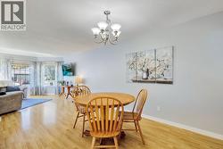 Lots of space for a larger table - 