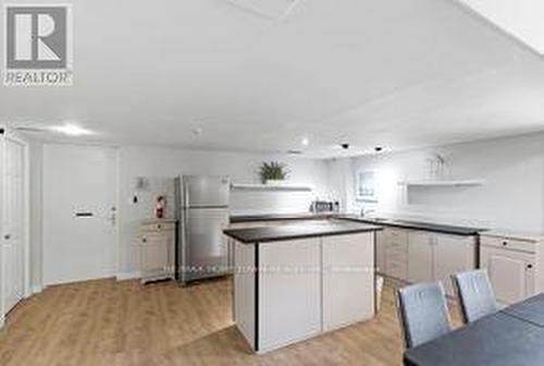 406 - 109 King Street E, Brockville, ON - Indoor Photo Showing Kitchen