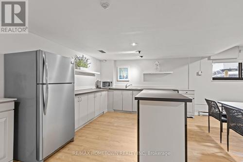 406 - 109 King Street E, Brockville, ON - Indoor Photo Showing Kitchen