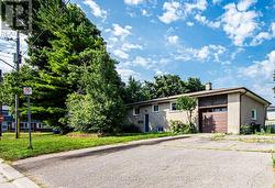 614 GIBB STREET  Oshawa, ON L1J 1Z7