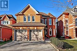 26 SANDFIELD DRIVE  Aurora, ON L4G 6R7