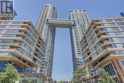 3312 - 15 ICEBOAT TERRACE  Toronto, ON M5V 4A5