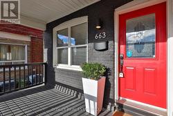 663 VAUGHAN ROAD  Toronto, ON M6E 2Y4