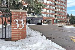 1503 - 33 WELDRICK ROAD E  Richmond Hill, ON L4C 8W4