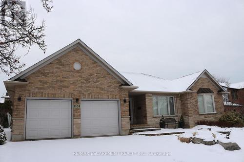 1104 Crofton Way, Burlington, ON - Outdoor With Facade