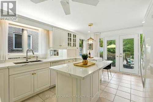 1104 Crofton Way, Burlington, ON - Indoor Photo Showing Kitchen With Double Sink