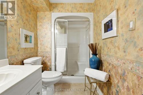 1104 Crofton Way, Burlington, ON - Indoor Photo Showing Bathroom