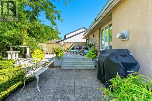 1104 Crofton Way, Burlington, ON - Outdoor