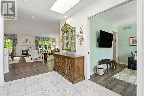 1104 Crofton Way, Burlington, ON - Indoor