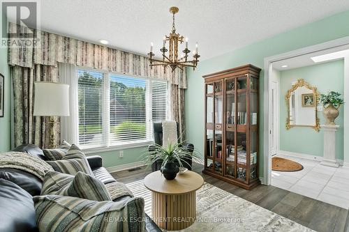 1104 Crofton Way, Burlington, ON - Indoor