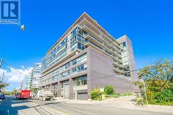816 - 319 CARLAW AVENUE  Toronto, ON M4M 0A4