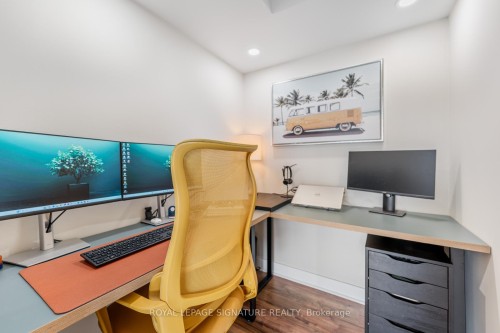 Lph4-880 Dundas Street W, Mississauga, ON - Indoor Photo Showing Office