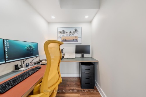 Lph4-880 Dundas Street W, Mississauga, ON - Indoor Photo Showing Office