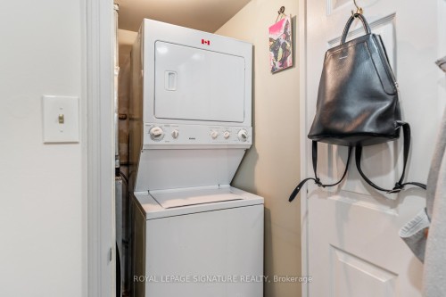 Lph4-880 Dundas Street W, Mississauga, ON - Indoor Photo Showing Laundry Room