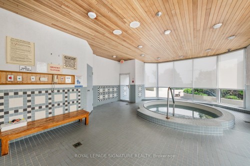 Lph4-880 Dundas Street W, Mississauga, ON - Indoor Photo Showing Other Room