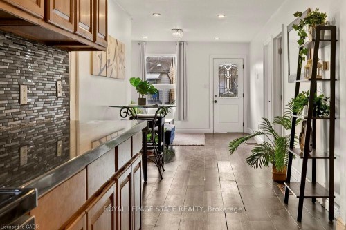 163 Hope Avenue, Hamilton, ON - Indoor Photo Showing Other Room