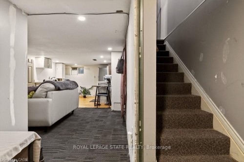 163 Hope Avenue, Hamilton, ON - Indoor Photo Showing Other Room