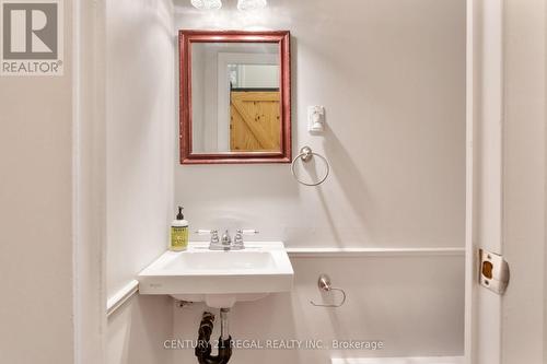 4434 Cedar Springs Road, Burlington, ON - Indoor Photo Showing Bathroom