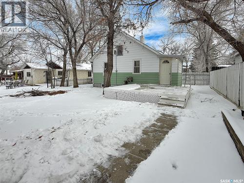 120 Central Avenue S, Swift Current, SK - Outdoor