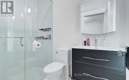 61 Brunswick Avenue, Toronto, ON - Indoor Photo Showing Bathroom