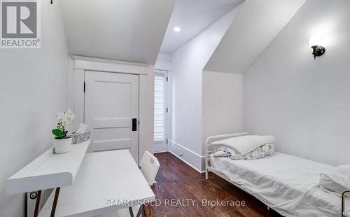 61 Brunswick Avenue, Toronto, ON - Indoor Photo Showing Bedroom