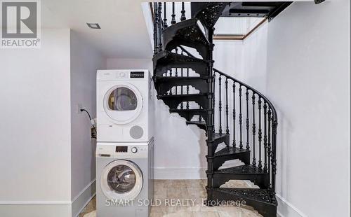 61 Brunswick Avenue, Toronto, ON - Indoor Photo Showing Laundry Room