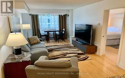 1017 - 20 BLUE JAYS WAY  Toronto, ON M5V 3W6